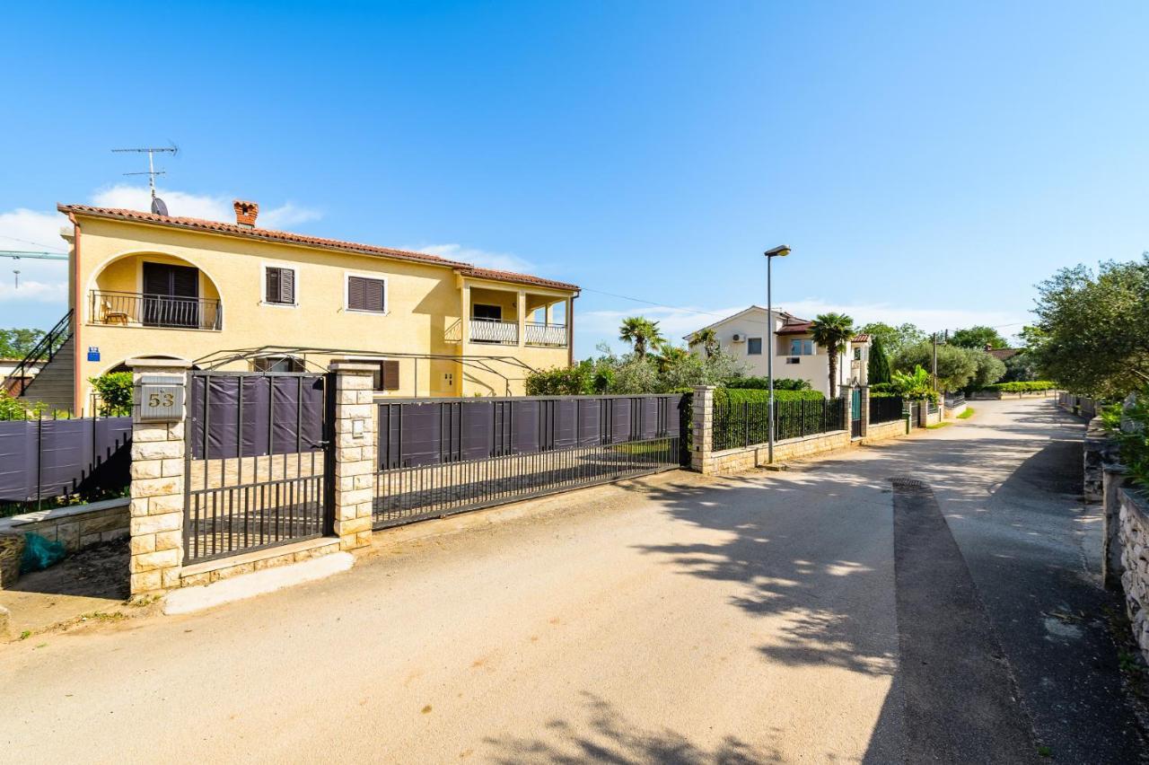 Apartments Josipa Porec Exterior photo