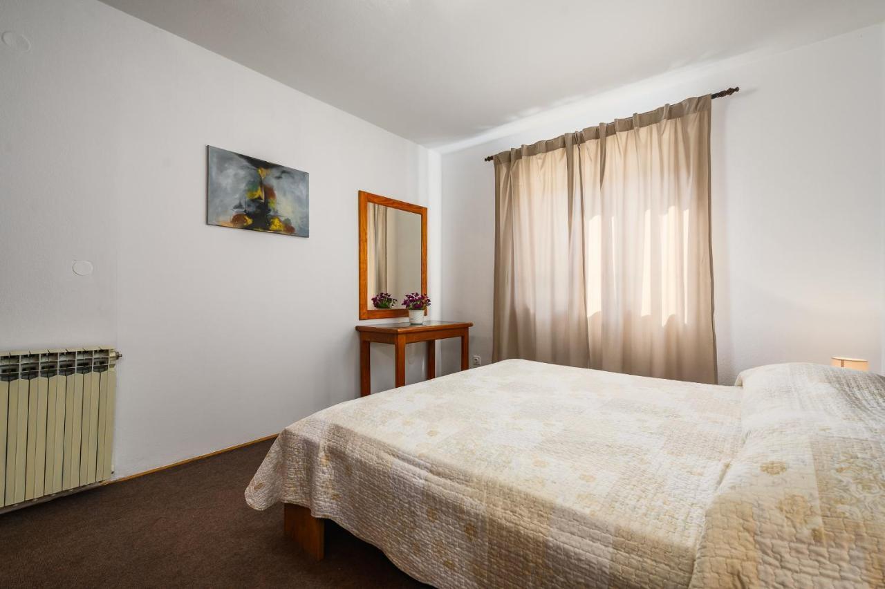 Apartments Josipa Porec Exterior photo