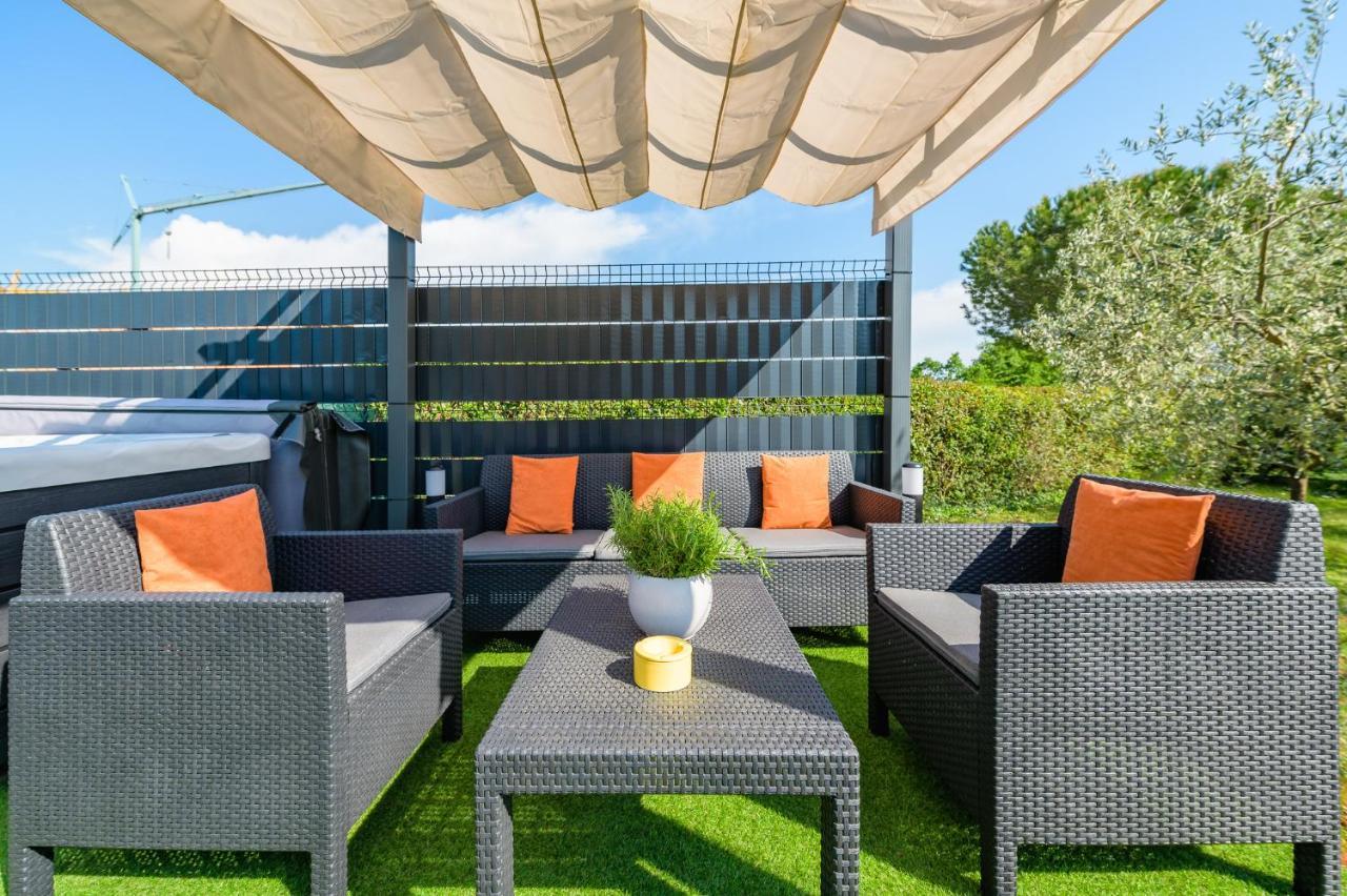 Apartments Josipa Porec Exterior photo