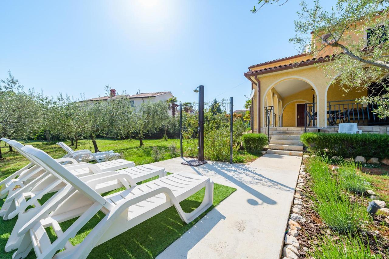 Apartments Josipa Porec Exterior photo