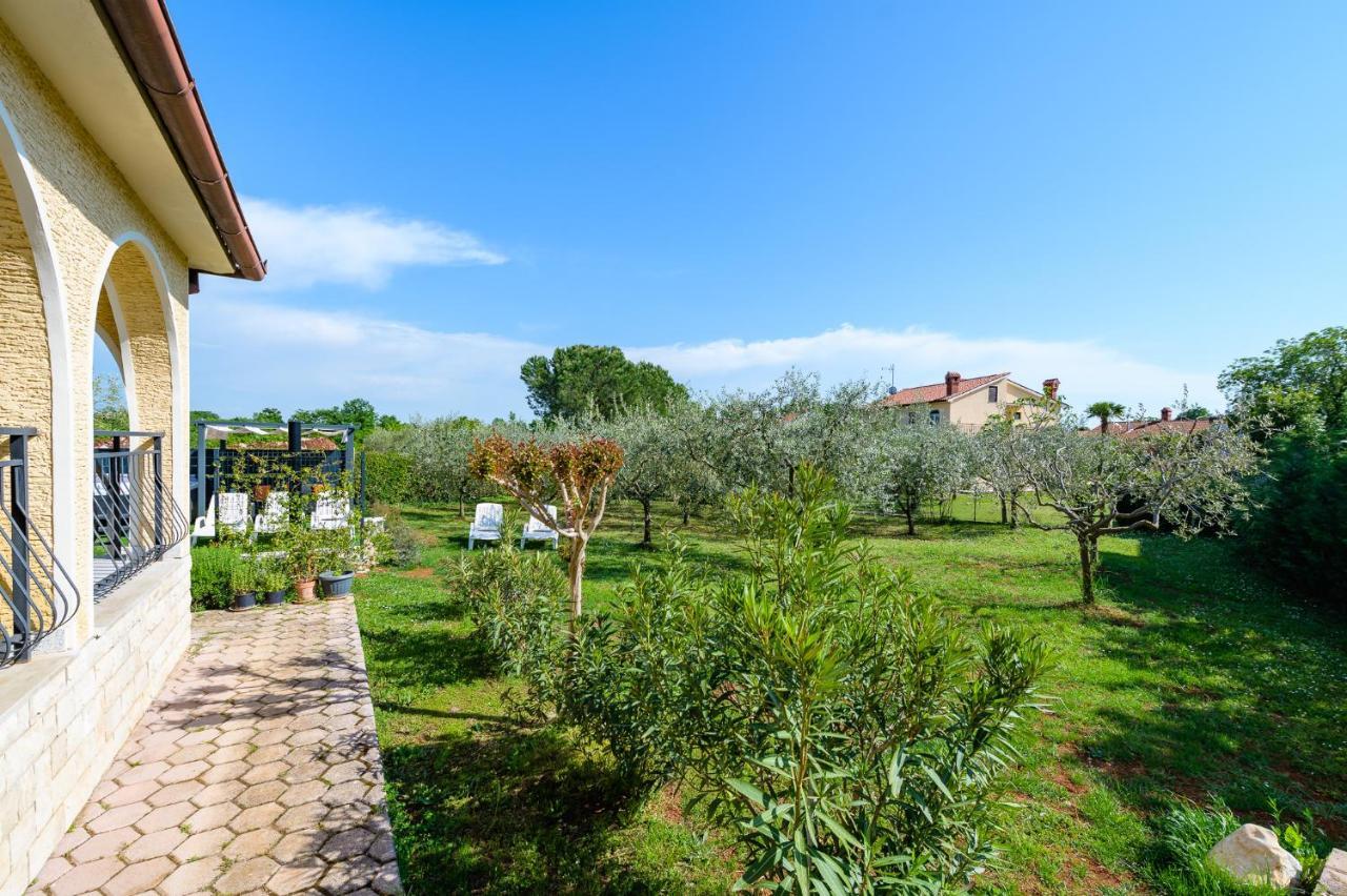 Apartments Josipa Porec Exterior photo