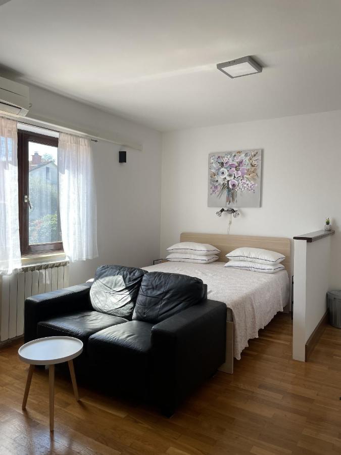 Apartments Josipa Porec Exterior photo