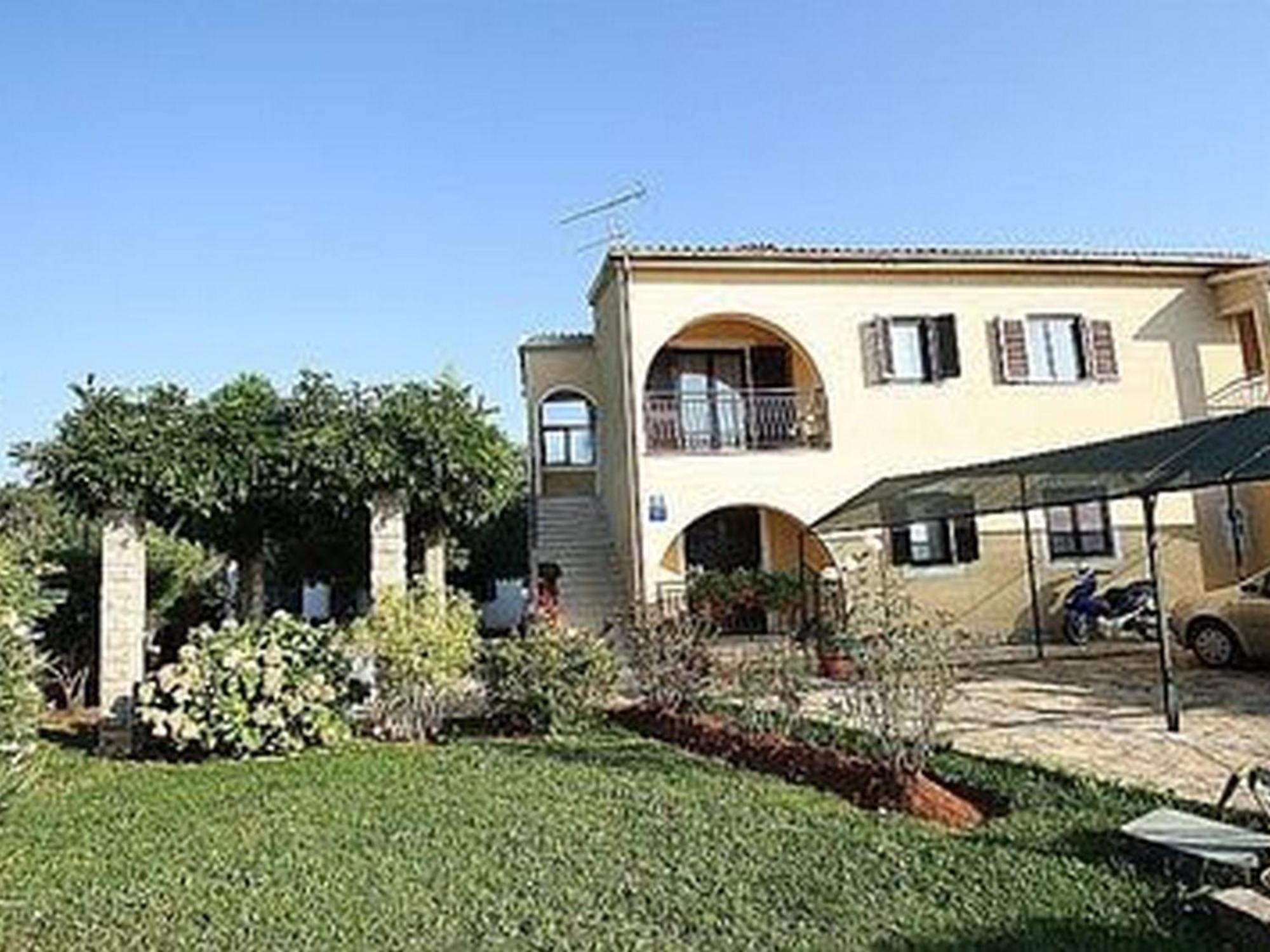 Apartments Josipa Porec Exterior photo