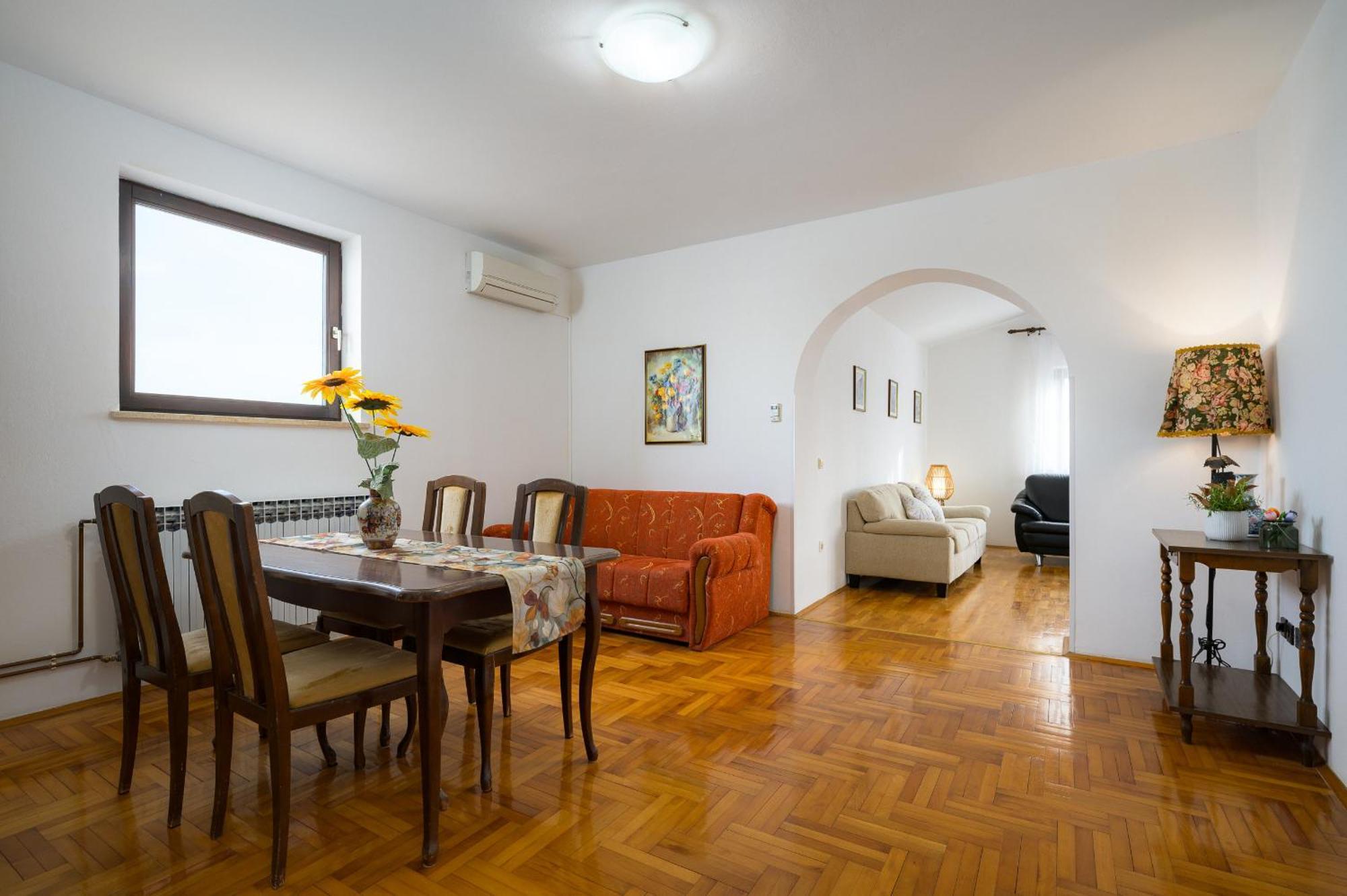 Apartments Josipa Porec Exterior photo